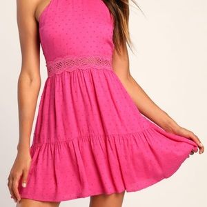 Lulu’s So Dainty Hot Pink Swiss Dot Halter Neck
Lace Mini Dress Size XS